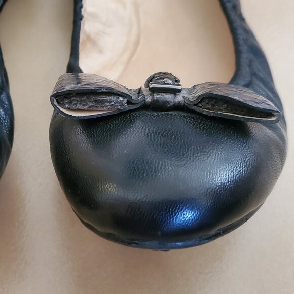 Levity Black Leather Ballet Flats w/ Snakeskin Bow - Size 10 - Picture 3 of 12